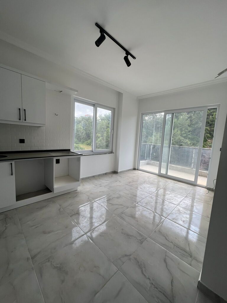 Угловая квартира 1+1 в жилом комплексе Forest Valley Avsallar — комфорт и природа рядом - Фото 4