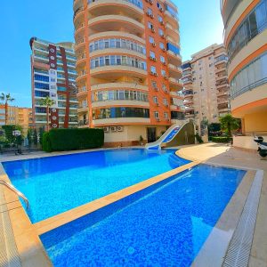 Квартира 2+1 в Махмутлар- бассейн комплекса