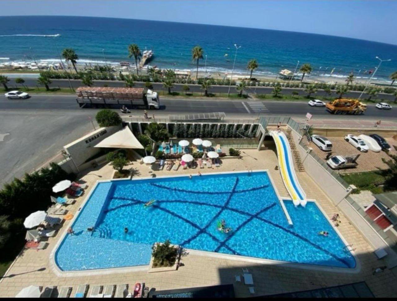 Квартира 1+1 в комплексе Konak Seaside Tower — первая береговая линия, вид на море - Фото 16