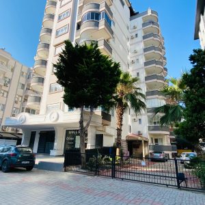 Уютная квартира 2+1 с мебелью — 100 м до моря, центр Махмутлара, Барбарос