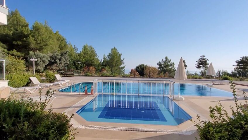 Роскошная вилла 3+1 с бассейном и садом в живописном районе Бекташ, Алания - Фото 2