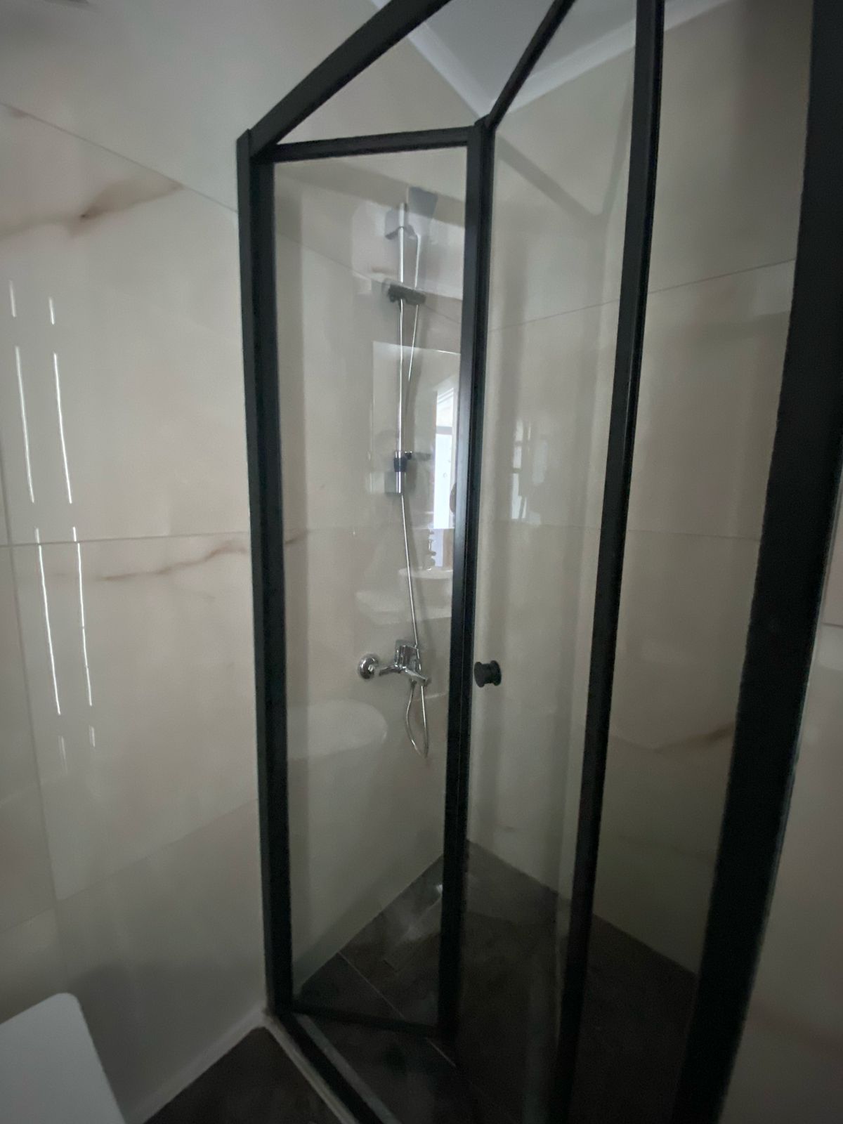 Видовая квартира 1+1 в комплексе Travok Tower в Махмутларе, Алания - Фото 9