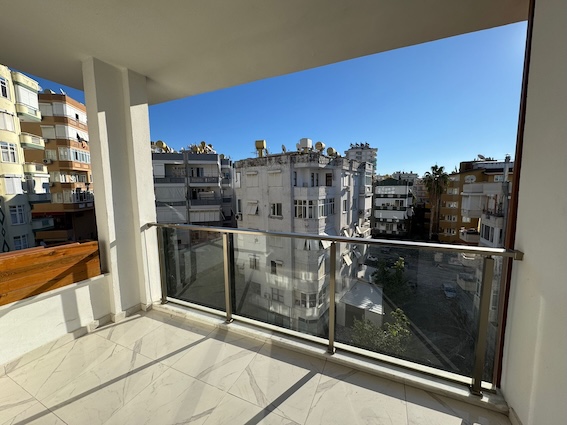 Дуплекс 2+1 в центре Аланьи у пляжа Клеопатра, 250 м от моря - Фото 9