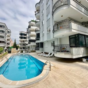 Kвартира в Алании 2+1 в комплексе Sara Sitesi в Оба