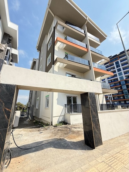 Kвартира в Алании Махмутлар 1+1 в комплексе GoldSun 13 - Фото 1