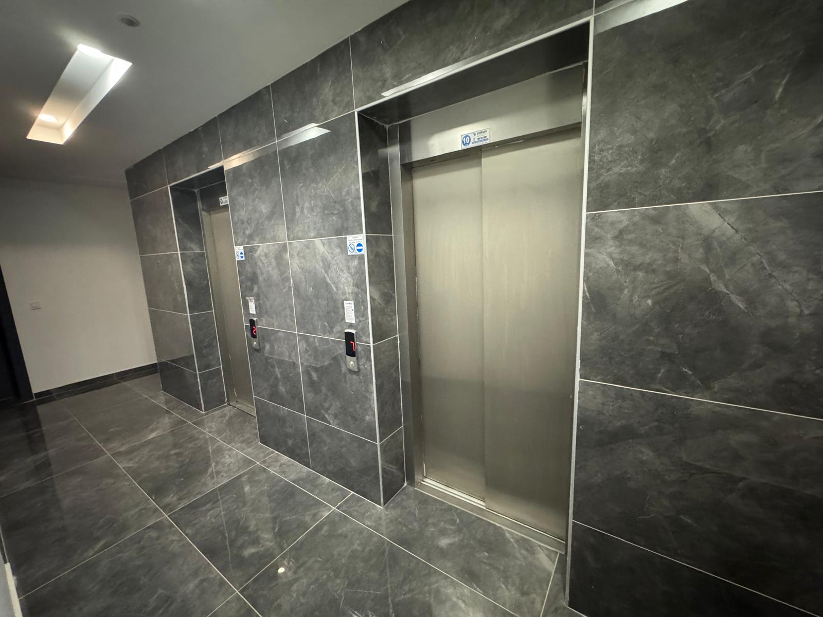 Квартира в Алании 1+1 в комплексе Hakyuz Life 3 в районе Махмутлар - Фото 8