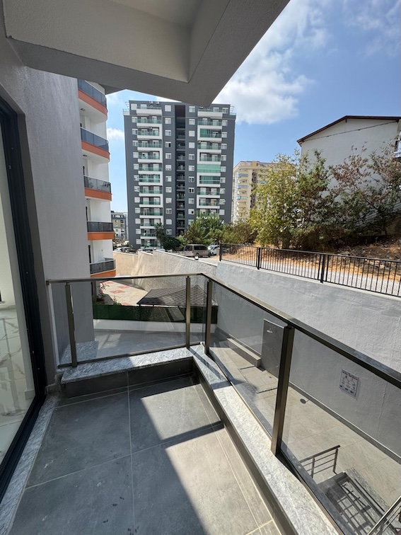 Квартира в Алании 1+1 в комплексе Hakyuz Life 3 в районе Махмутлар - Фото 24