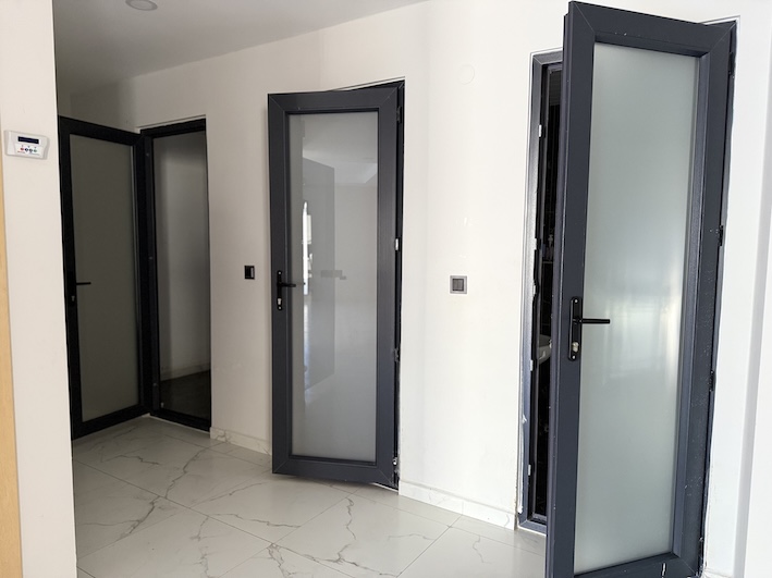 Квартира в Алании 1+1 в комплексе Yazar 9 в районе Махмутлар - Фото 10