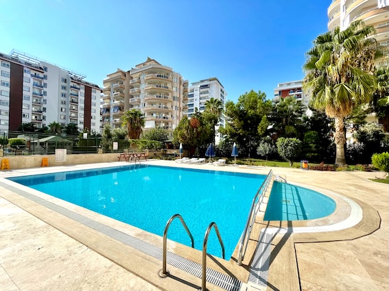 Квартира в Алании 3+1 в комплексе Sonbay в районе Махмутлар - Фото 2