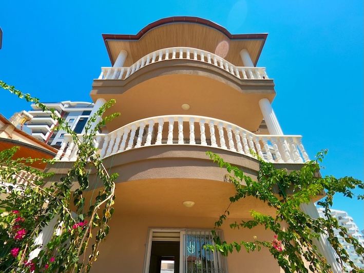 Дом в Турции — вилла 5+1 в районе Махмутлар - Фото 1