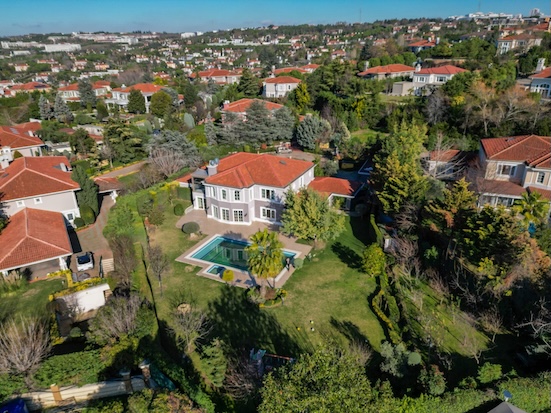 Дом в Турции 7+1 в Стамбуле в районе Беюкчекмедже - Фото 3