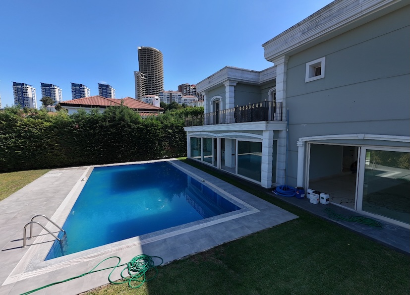 Вилла в Турции 7+2 в комплексе Tulip Villas в районе Беюкчекмедже в Стамбуле - Фото 16