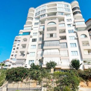 Квартира в Турции 2+1 в комплексе Sky Home в районе Тосмур в Алании