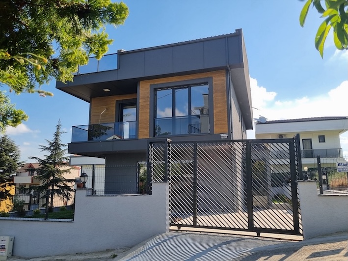 Вилла в Турции 4+1 в районе Силиври в Стамбуле - Фото 1