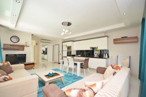 Квартира в Турции 2+1 в комплексе Konak Seaside Home в районе Каргыджак - Фото 25