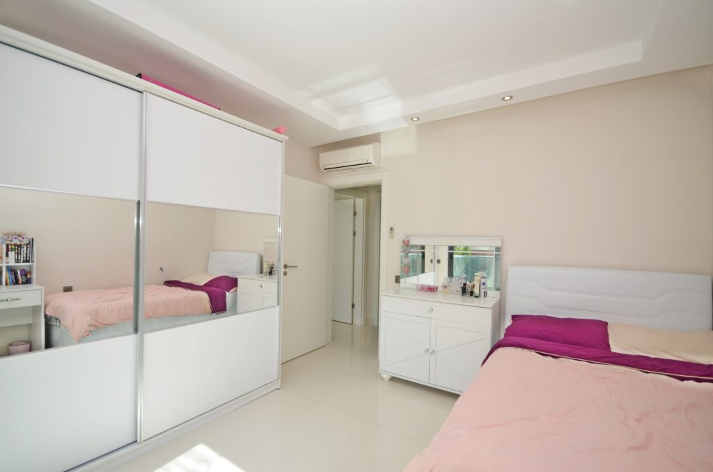 Квартира в Турции 2+1 в комплексе Konak Seaside Home в районе Каргыджак - Фото 19
