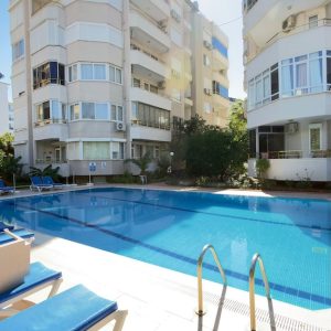 Квартира в Алании 1+1 в комплексе Cennet Sitesi в районе Оба