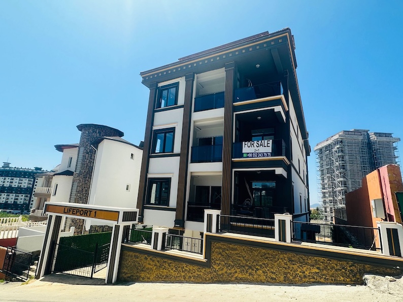 Недорогая квартира в Махмутлар 2+1 в комплексе Life Port I в Алании - Фото 1