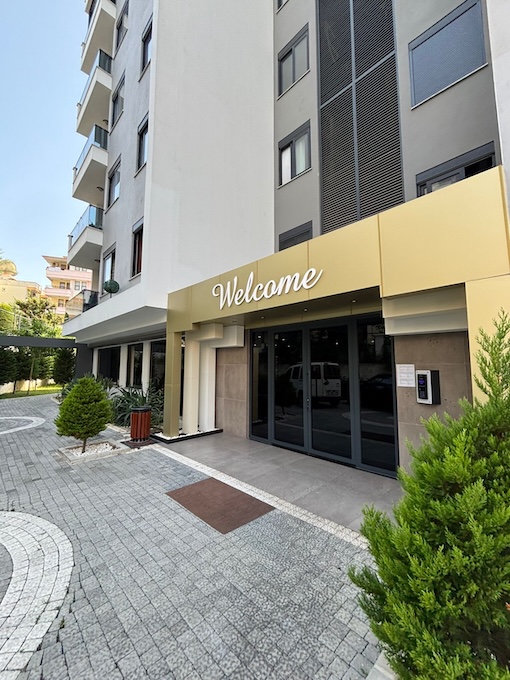 Недорогая квартира в Алании 1+0 в комплексе Seda Tower в центре города - Фото 5