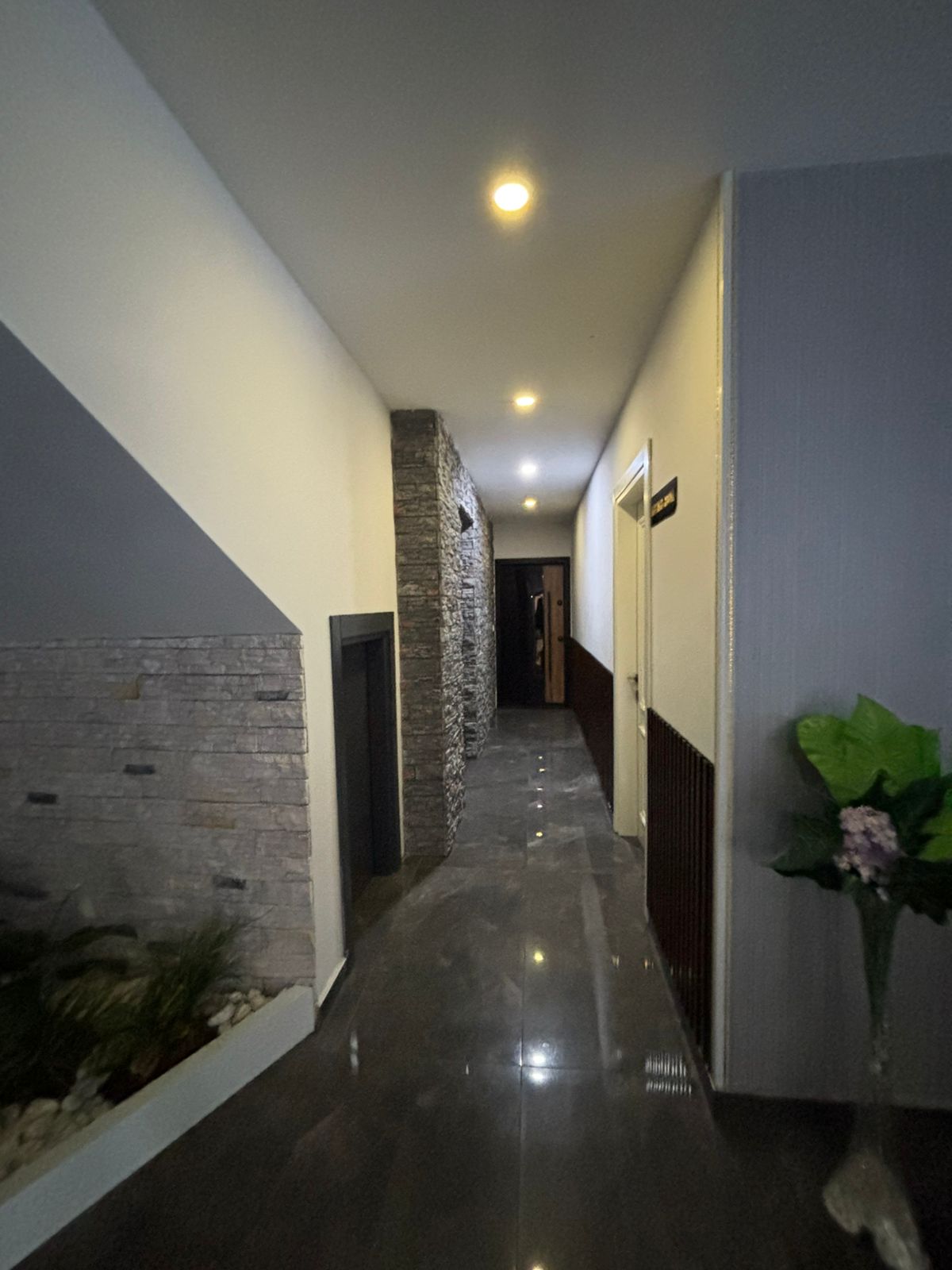 Недорогая квартира в Алании 1+0 в комплексе Seda Tower в центре города - Фото 8