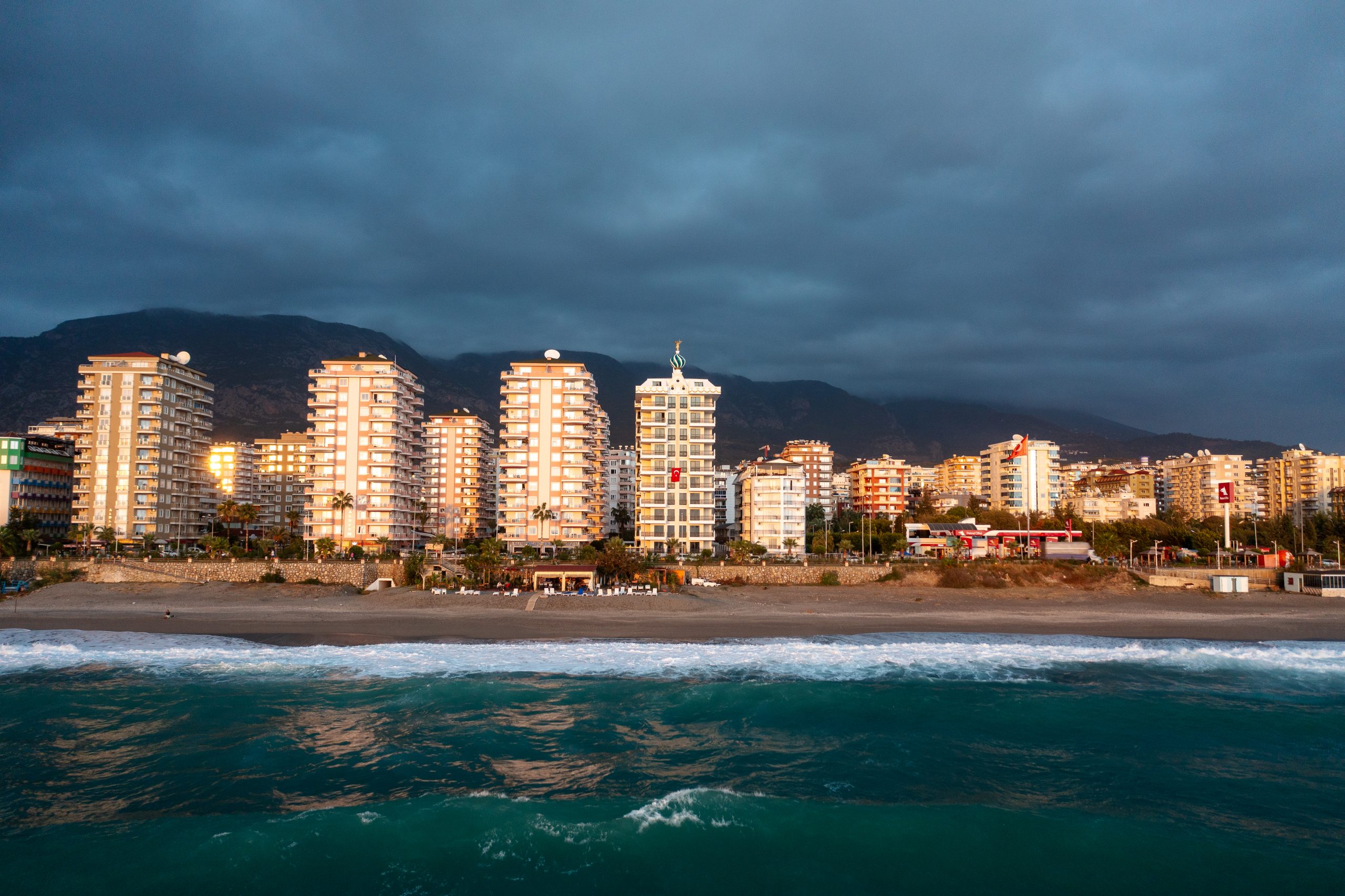 Элитная квартира в Махмутлар 2+1 на первой линии в комплексе Yenisey Palace в Алании - Фото 3