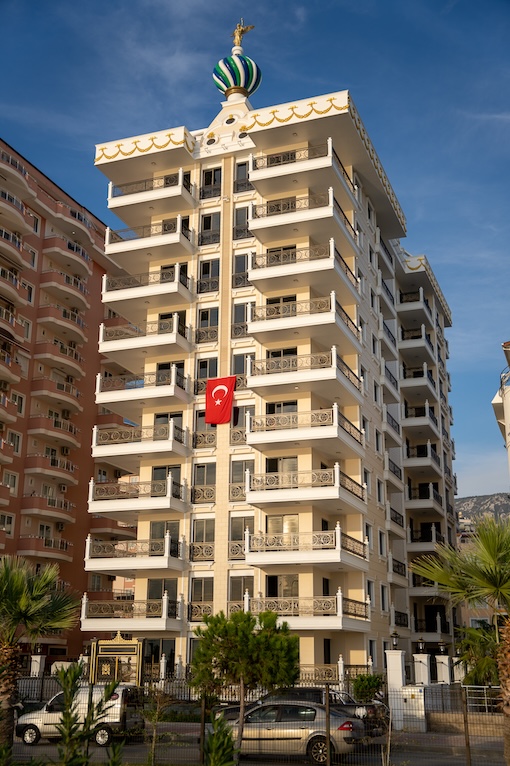 Элитная квартира в Махмутлар 2+1 на первой линии в комплексе Yenisey Palace в Алании - Фото 1