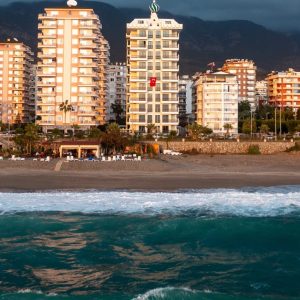 Элитная квартира в Махмутлар 2+1 на первой линии в комплексе Yenisey Palace в Алании