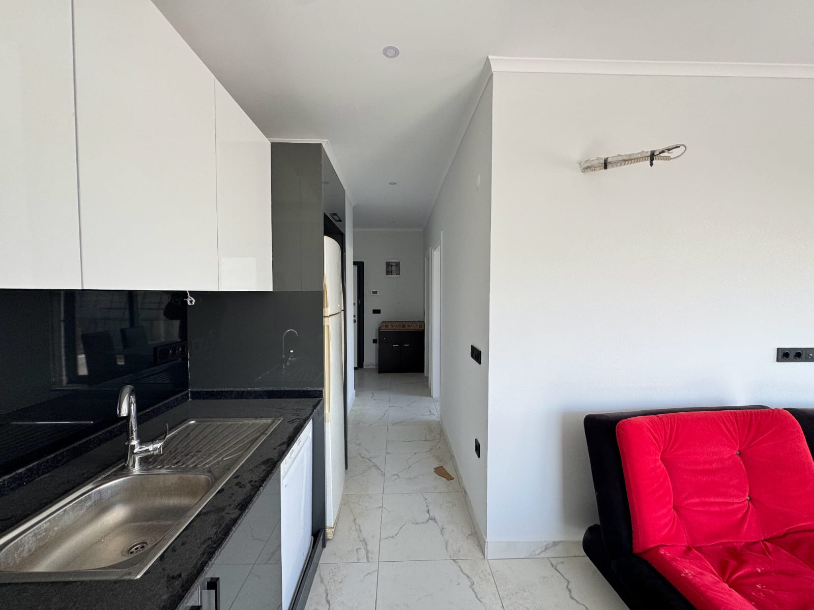 Недорогая квартира в Паяллар 1+1 в комплексе Sea Pearl Selenga в Алании - Фото 8