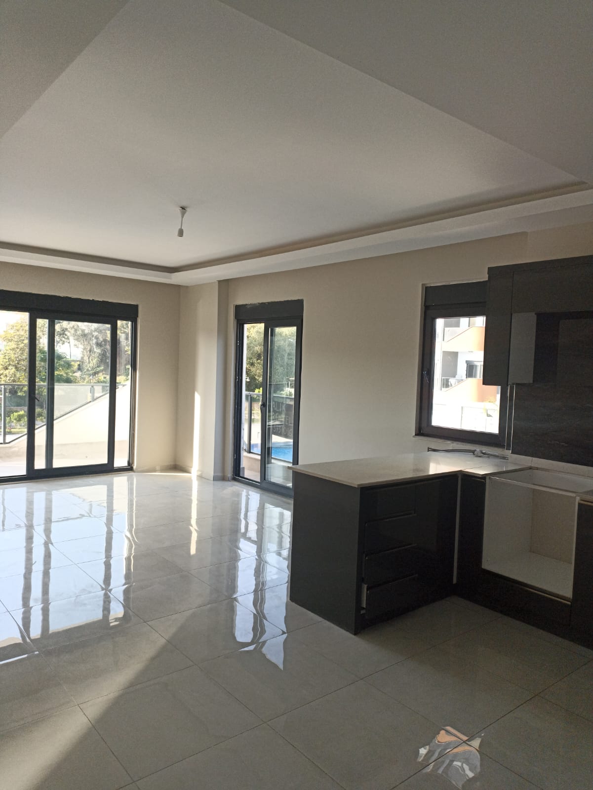 Квартира в Алании 2+1 по супер цене в комплексе FOA Hills в районе Махмутлар - Фото 12