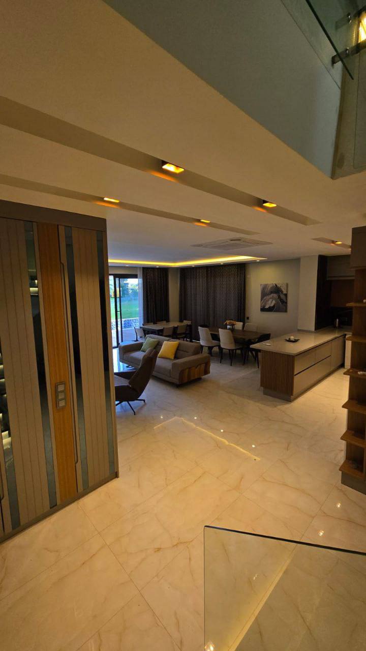 Вилла в Алании 3+1 в комплексе Toprak Villas в районе Каргыджак - Фото 15