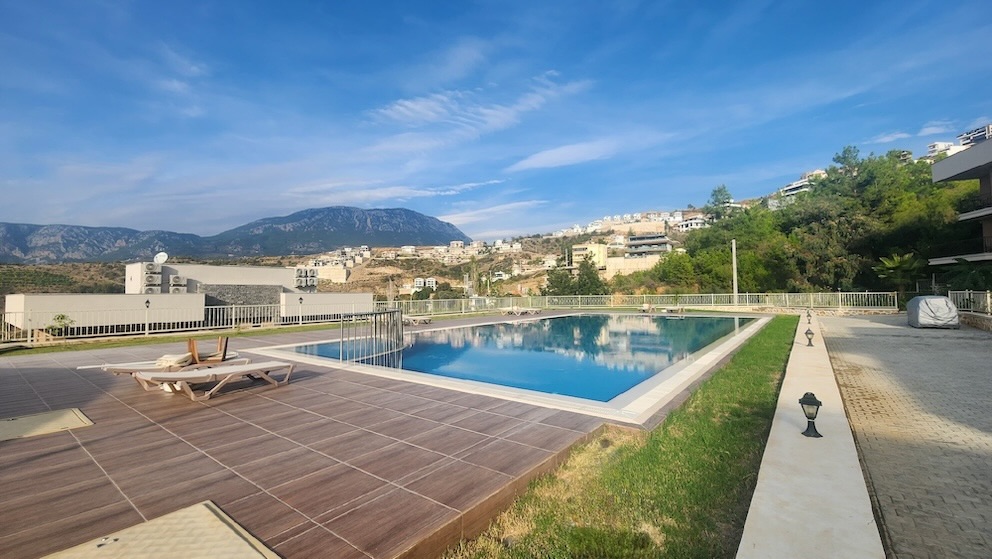 Квартира в Алании 3+1 триплекс в комплексе Avocado Village в районе Каргыджак - Фото 4