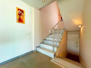 Квартира в Алании 4+1 дуплекс в комплексе Yuksek 3 в районе Каргыджак - Фото 10