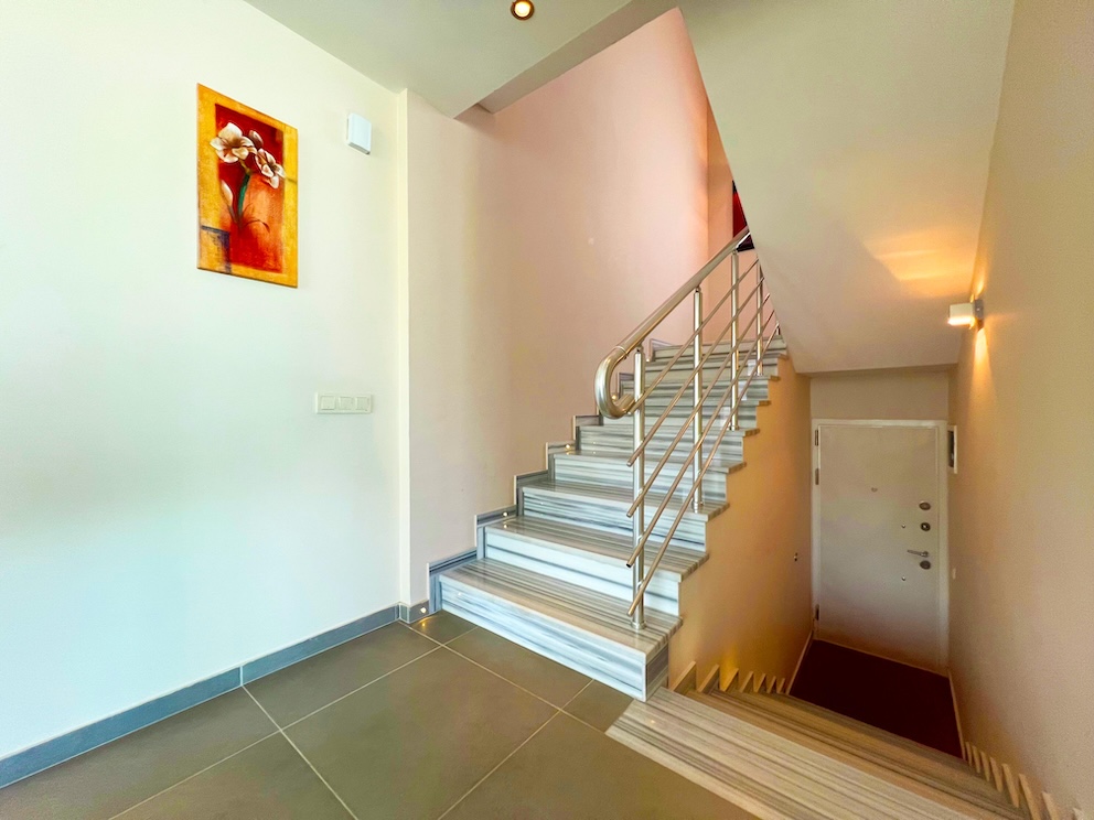 Квартира в Алании 4+1 дуплекс в комплексе Yuksek 3 в районе Каргыджак - Фото 10