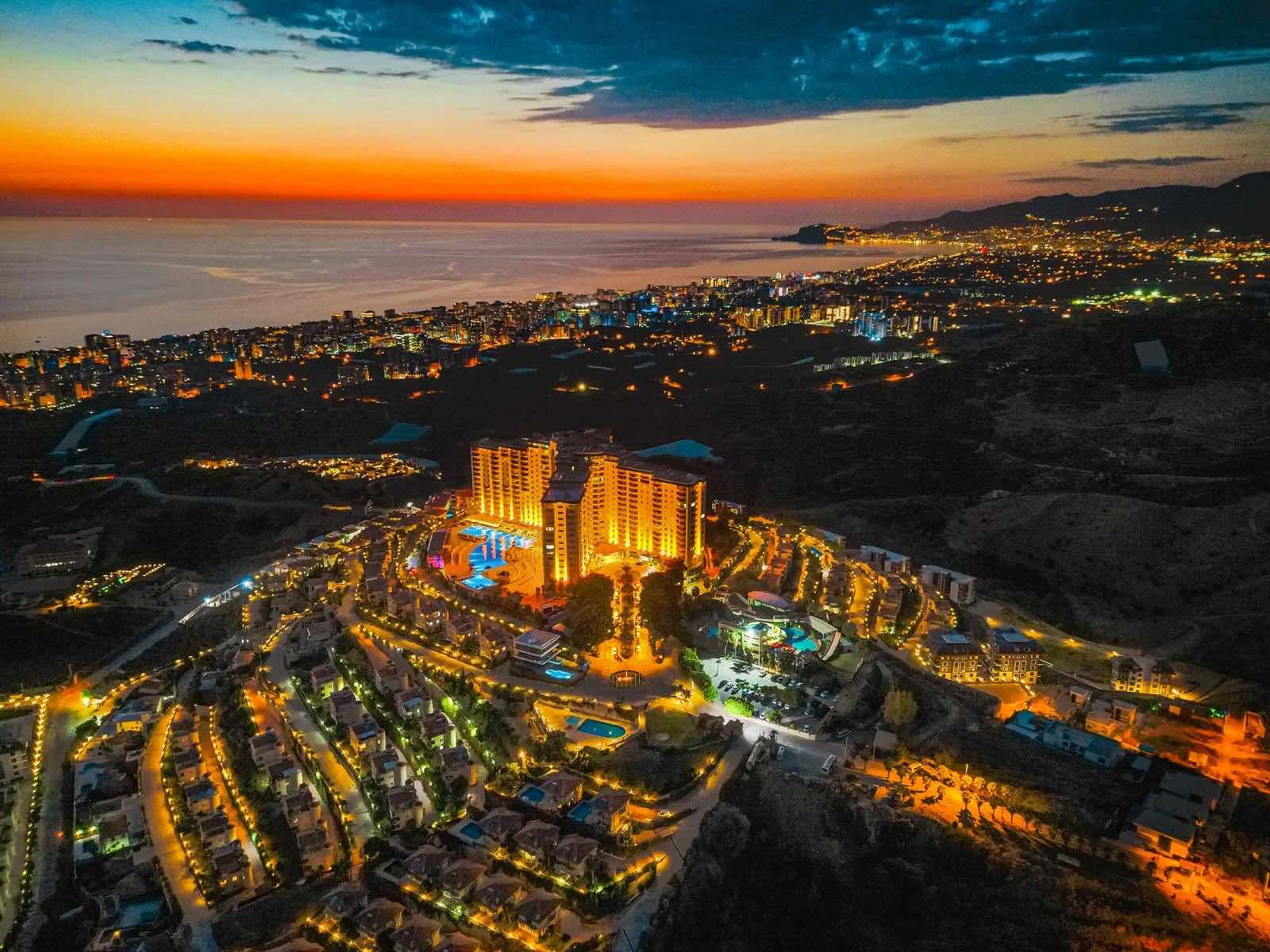 Квартира в Турции в комплексе Gold City в районе Каргыджак в Алании - Фото 2