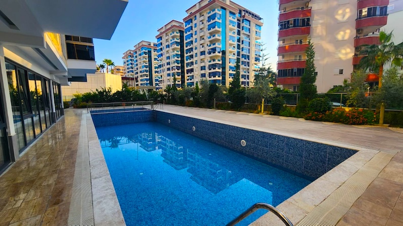 Недвижимость в Турции у моря 1+1 в комплексе Gokgur Residence - Фото 2