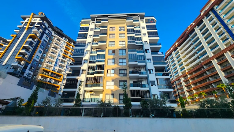 Недвижимость в Турции у моря 1+1 в комплексе Gokgur Residence - Фото 1
